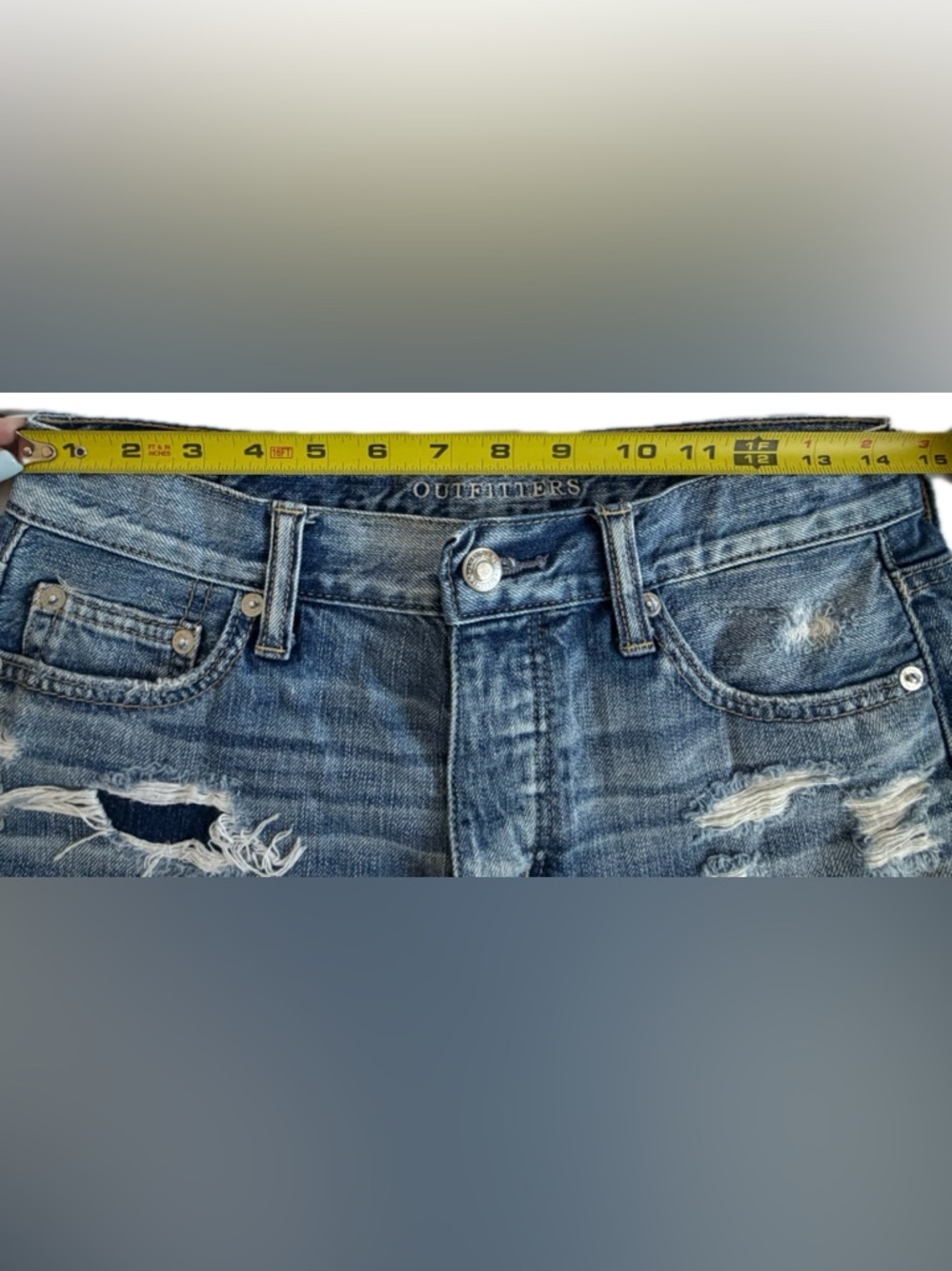 Set of American Eagle Shorts & Hollister Top~Retail Value $58 - Picture 4 of 11